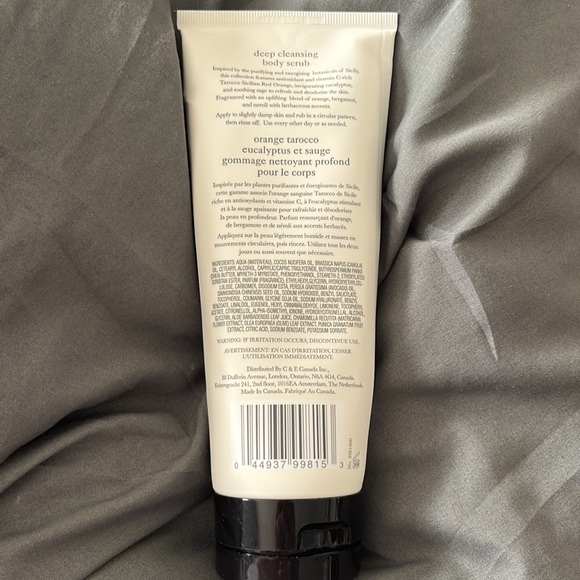Crabtree & Evelyn Tarocco Orange Deep Cleansing Body Scrub - Picture 2 of 3